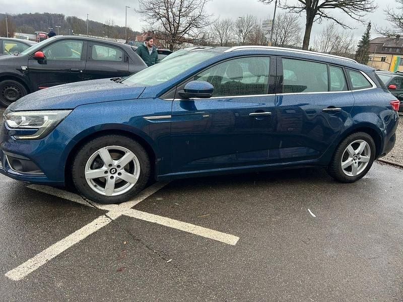 Gebraucht Renault Mégane IV Intens 101 PS (74 kW) 2017 Blau Limousine