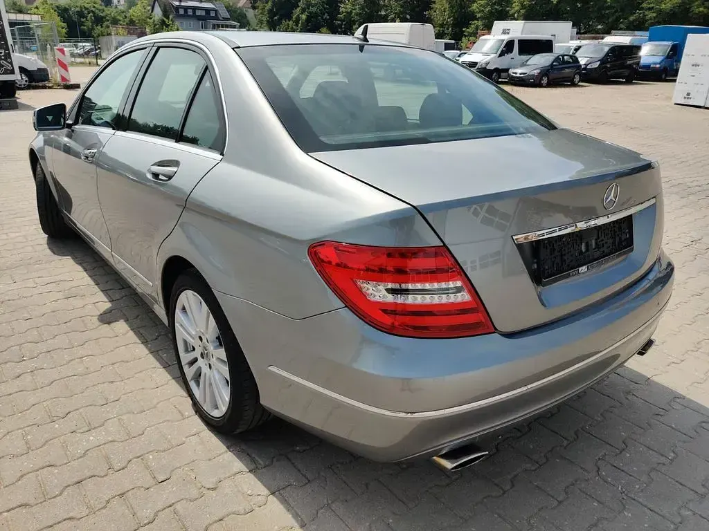 Gebraucht Mercedes C350 Elegance 306 PS (225 kW) 2013 Silber Limousine