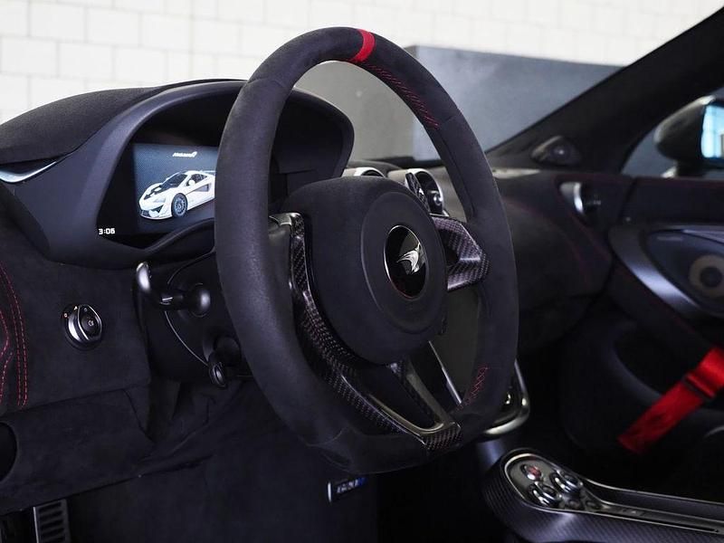 Gebraucht McLaren 620R 620 PS (456 kW) 2020 Onyx black Coupé