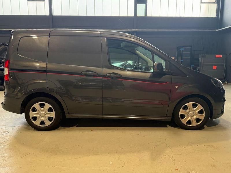 Gebraucht Ford Transit Sport 101 PS (74 kW) 2022 Van / Kleinbus