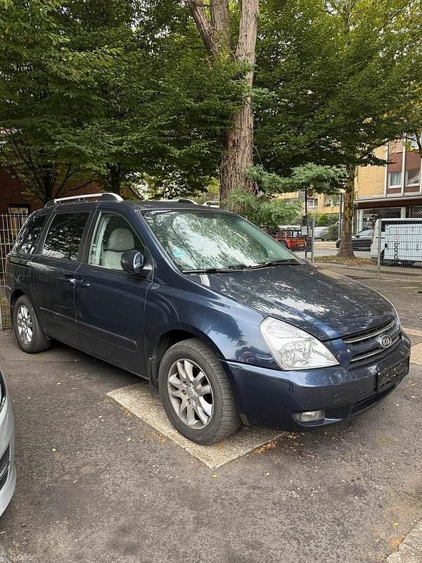 Blau Gebraucht 2008 Kia Carnival Van / Kleinbus | 2.950 € (Guter Preis) - Bild 1/4