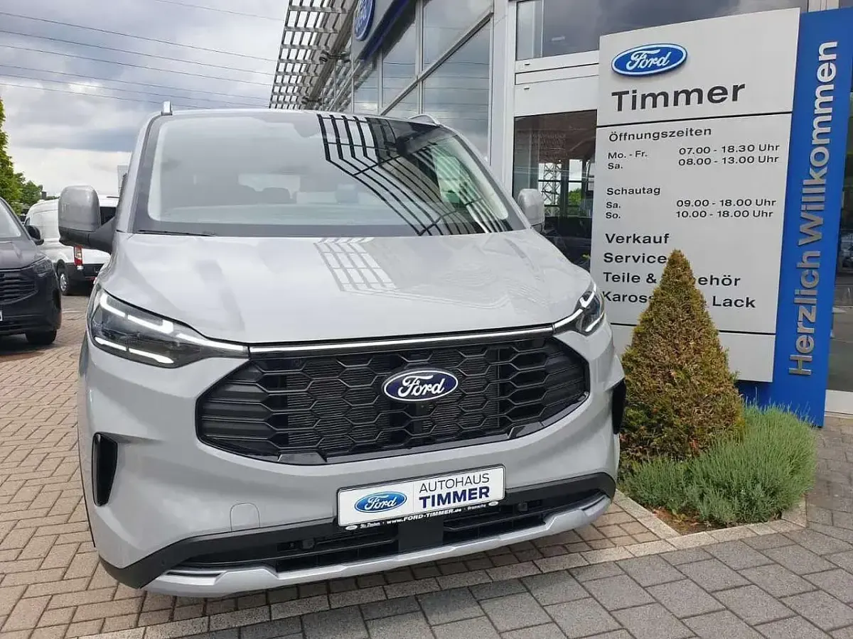 Neu Ford Tourneo Active 170 PS (125 kW) 2026 Grey matter Van / Kleinbus
