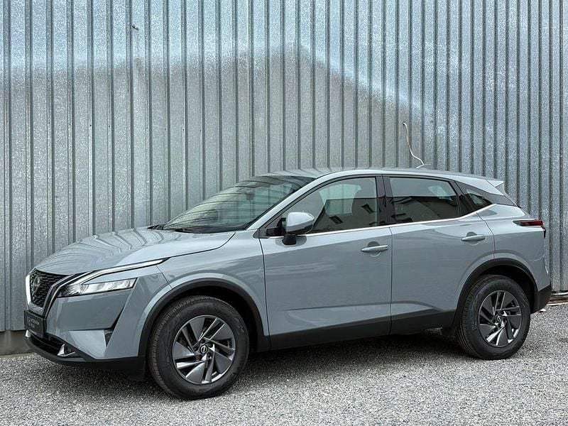 Grau Gebraucht 2023 Nissan Qashqai Acenta SUV | 23.900 € (Guter Preis) - Bild 1/4