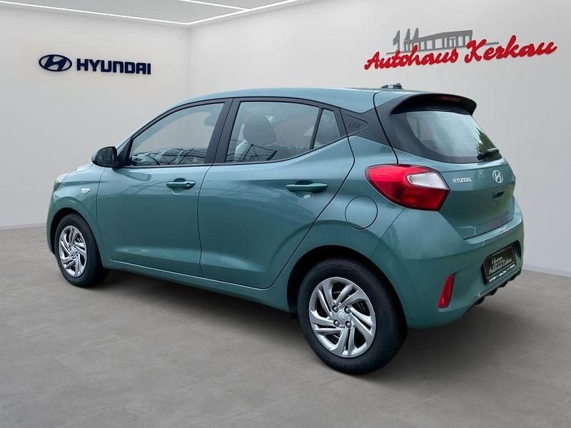Neu Hyundai i10 Select 63 PS (46 kW) 2025 Grün Kleinwagen