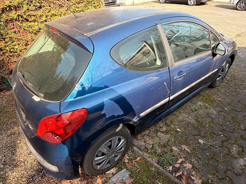 Gebraucht Peugeot 207 122 PS (89 kW) 2008 Blau Limousine