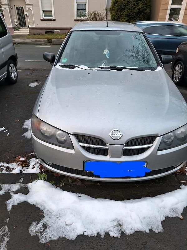 Silber Gebraucht 2004 Nissan Almera Limousine | 2.550 € - Bild 1/4