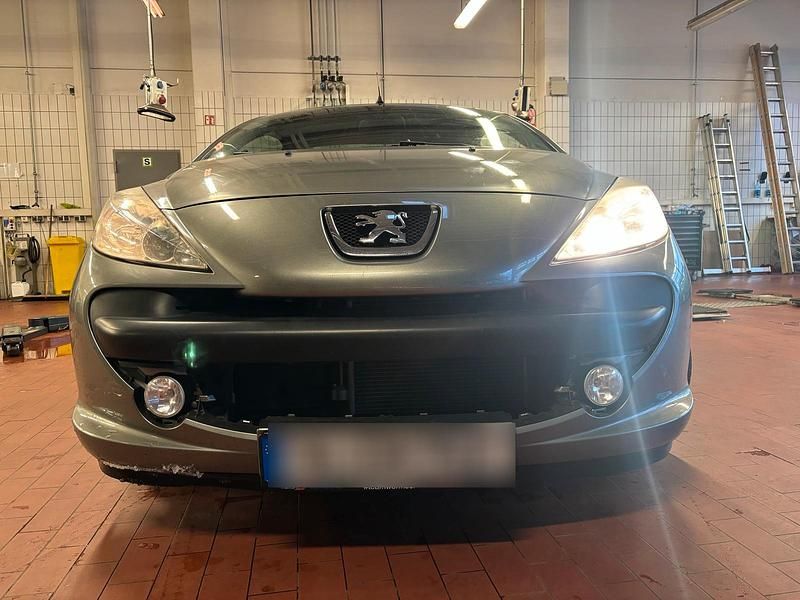 Gebraucht Peugeot 207 CC 120 PS (88 kW) 2009 Gold Cabrio