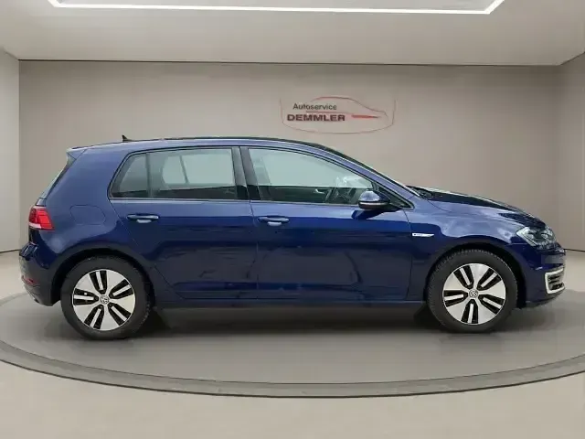 Gebraucht VW e-Golf R 100 kW (136 PS) 2019 Blau Kleinwagen