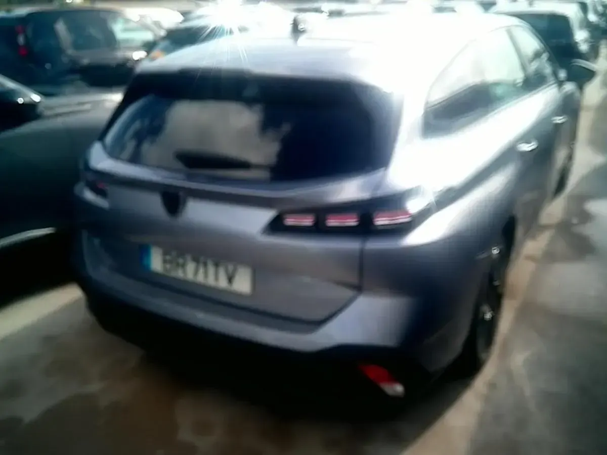 Gebraucht Peugeot 308 Style 116 kW (158 PS) 2025 Grau Limousine