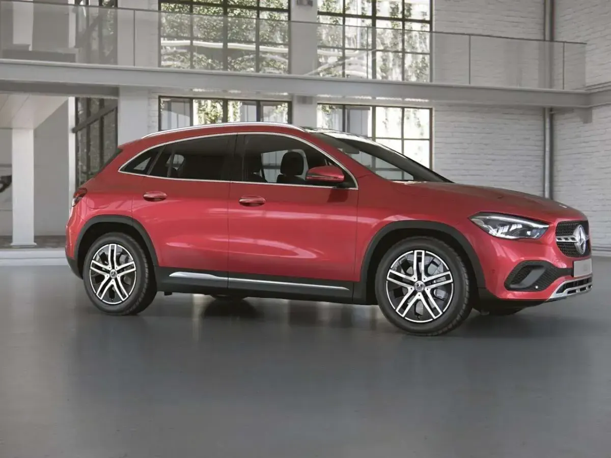 Second-hand Mercedes GLA250 160 CP (117 kW) 2021 Roșu SUV