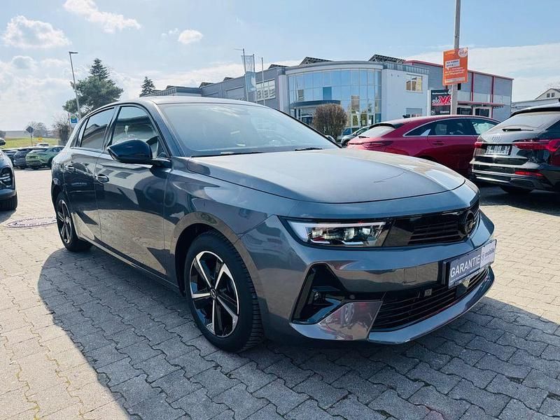 Gebraucht Opel Astra 131 PS (96 kW) 2025 Grau Limousine