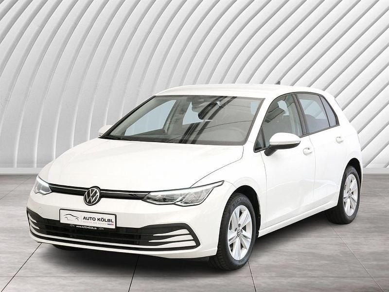 Pure white Gebraucht 2022 VW Golf VIII Life Limousine | 20.490 € (Guter Preis) - Bild 1/4