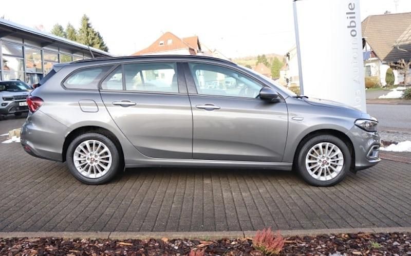 Gebraucht Fiat Tipo Life 100 PS (73 kW) 2022 Grau Kombi