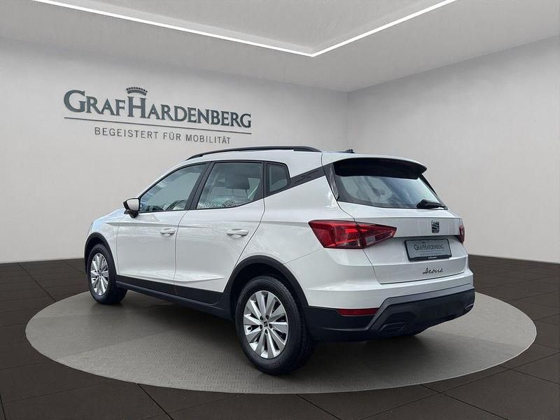 Second-hand Seat Arona Style 110 CP (80 kW) 2023 Alb SUV