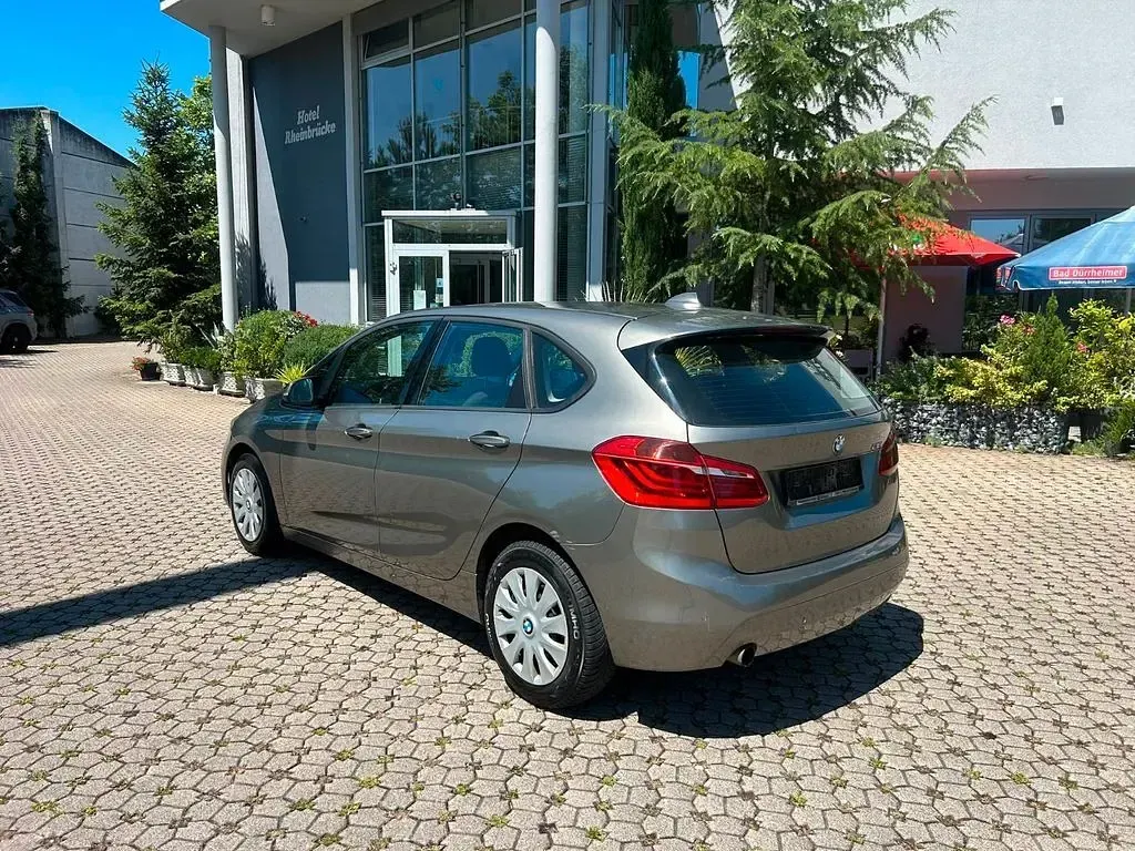 Gebraucht BMW 218 Active Tourer 136 PS (100 kW) 2014 Grau Van / Kleinbus