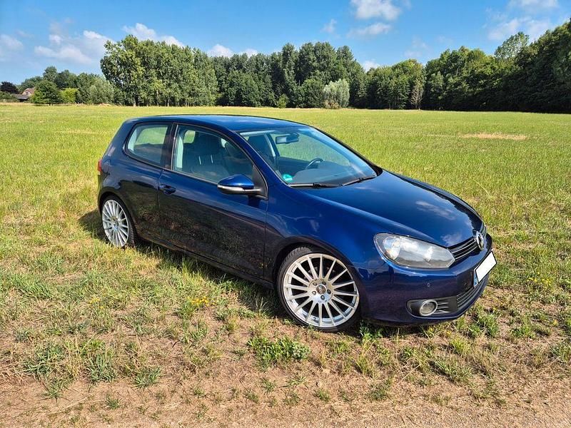Blau Gebraucht 2009 VW Golf VI Comfortline Limousine | 4.900 € (Fairer Preis) - Bild 1/4