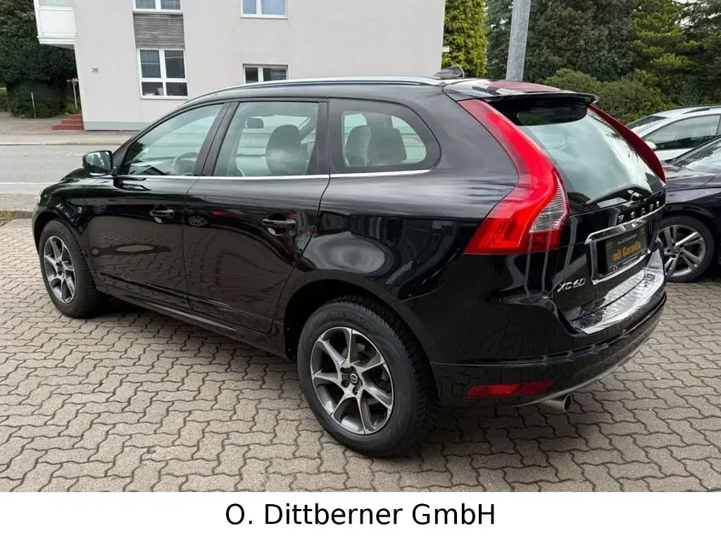 Gebraucht Volvo XC60 Ocean Race 150 PS (110 kW) 2016 Schwarz SUV