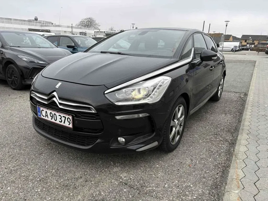 Gebraucht Citroën DS5 Chic 181 PS (133 kW) 2014 Schwarz Kleinwagen