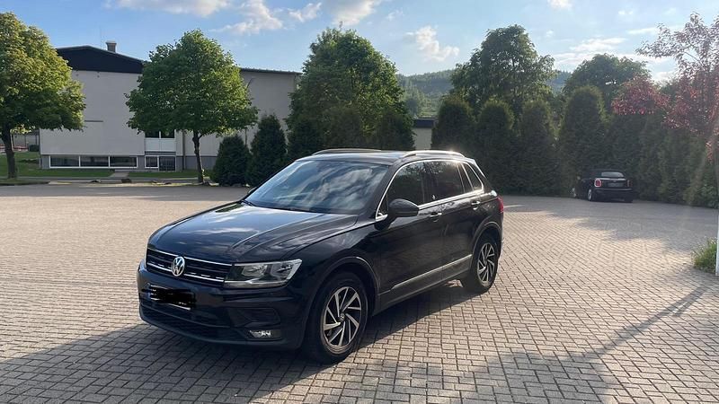 Gebraucht VW Tiguan Sound 125 PS (91 kW) 2017 Schwarz SUV