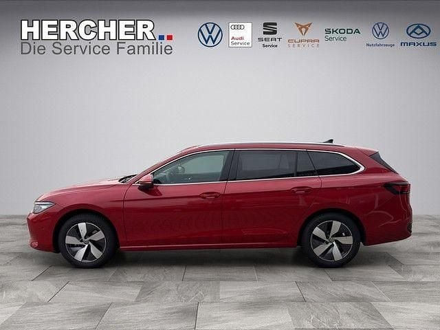 Gebraucht VW Passat Business 150 PS (110 kW) 2025 Rot Kombi
