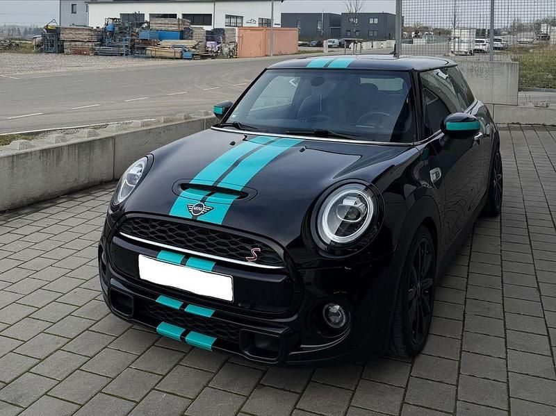Schwarz Gebraucht 2020 Mini Cooper S Kleinwagen | 23.490 € (Etwas zu teuer) - Bild 1/4
