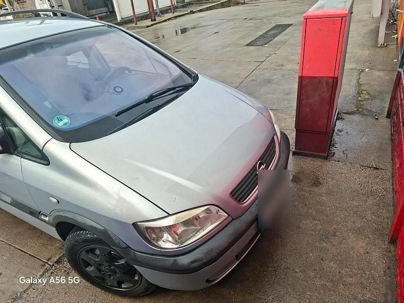Gebraucht Opel Zafira 125 PS (91 kW) 2003 Silber Van / Kleinbus