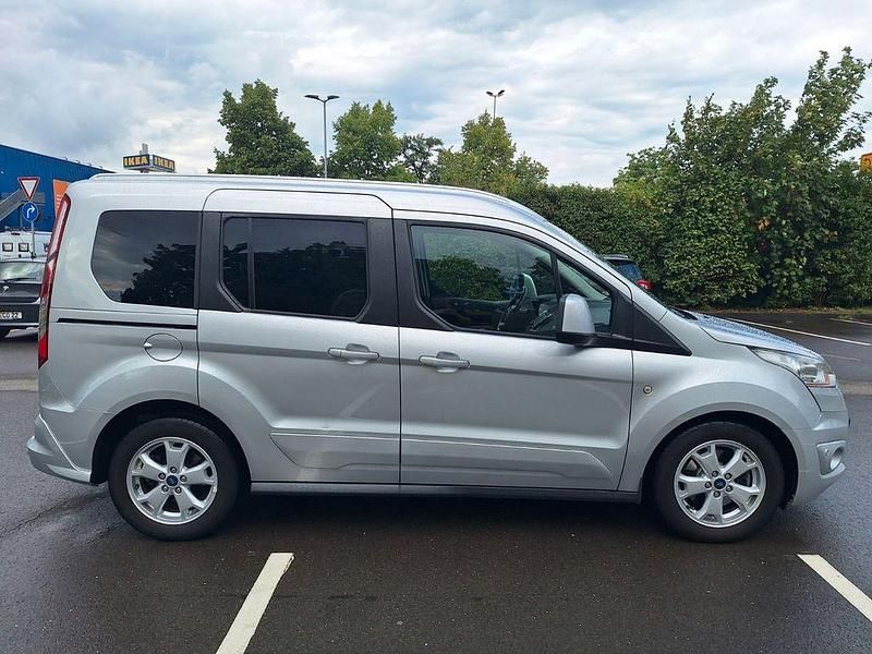 Silber Gebraucht 2015 Ford Tourneo Connect Titanium Van / Kleinbus | 9.500 € (Guter Preis) - Bild 1/4
