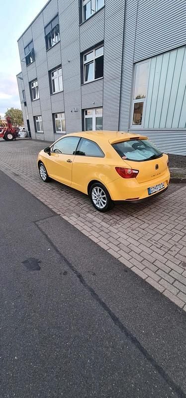 Gelb Gebraucht 2010 Seat Ibiza Kleinwagen | 2.100 € (Fairer Preis) - Bild 1/1