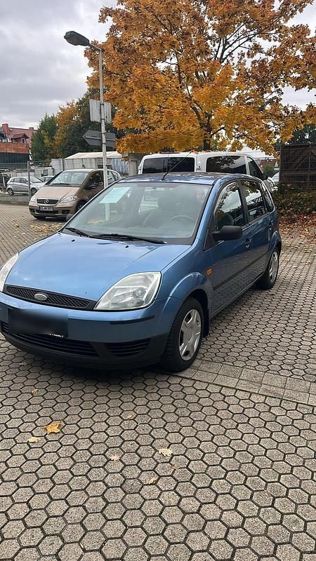 Blau Gebraucht 2002 Ford Fiesta Kleinwagen | 1.790 € (Etwas zu teuer) - Bild 1/4