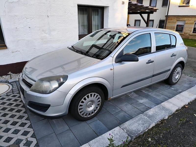 Silber Gebraucht 2004 Opel Astra Limousine | 700 € (Superpreis) - Bild 1/4
