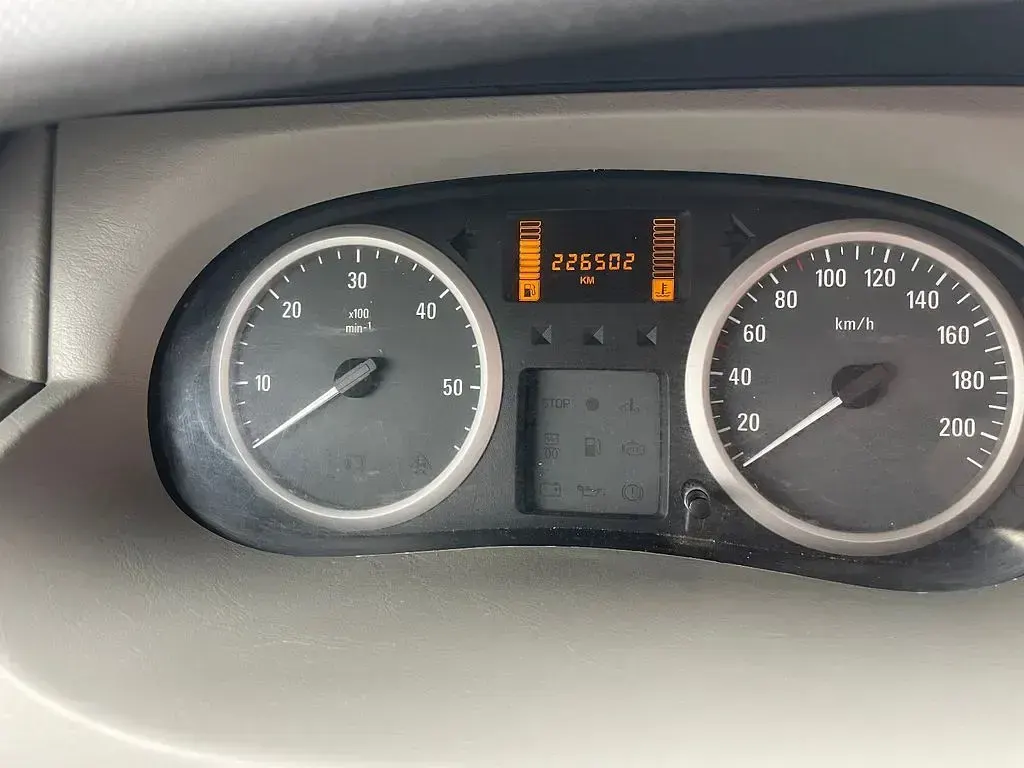 Gebraucht Opel Vivaro 114 PS (83 kW) 2007 Schwarz Van / Kleinbus