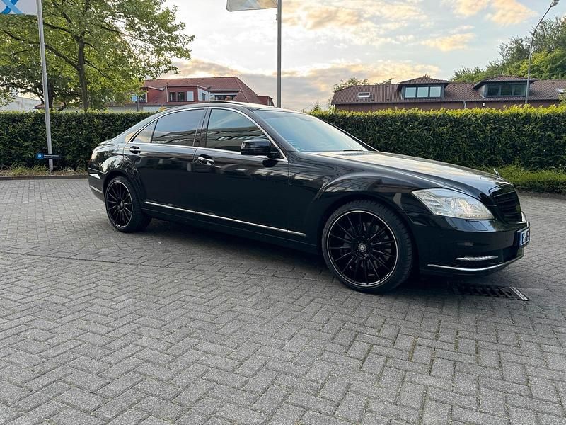 Gebraucht Mercedes S350 258 PS (189 kW) 2013 Schwarz Limousine