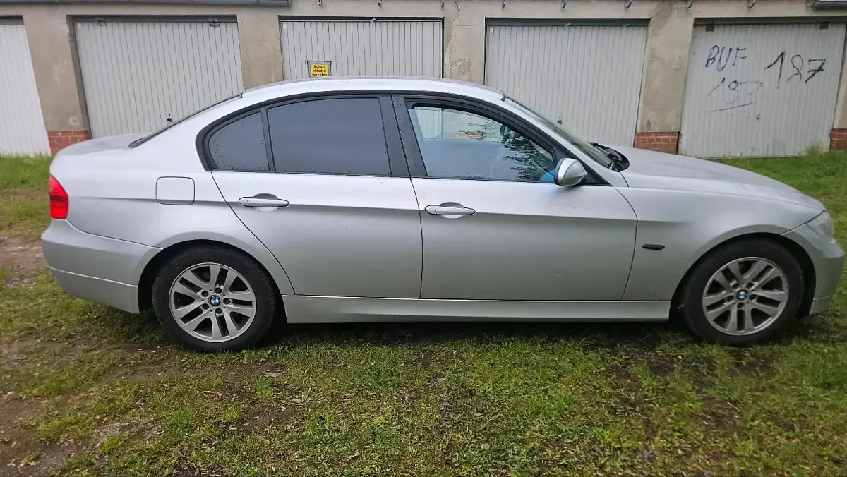 Używany BMW 320 150 KM (110 kW) 2005 Szary Sedan/Limuzyna