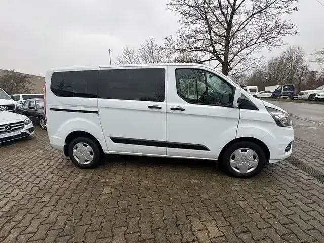 Gebraucht Ford Transit Custom Trend 105 PS (77 kW) 2021 Frostweiß Van / Kleinbus