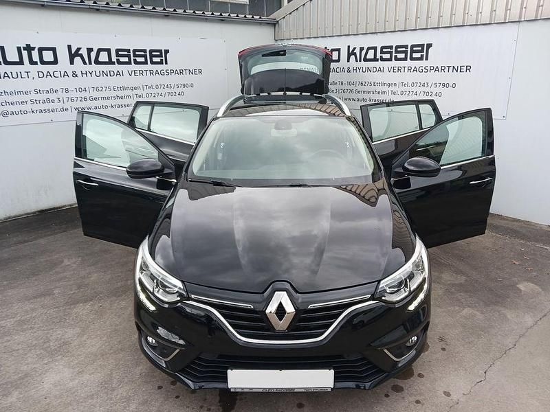 Gebraucht Renault Mégane IV Business 140 PS (102 kW) 2019 Schwarz Limousine