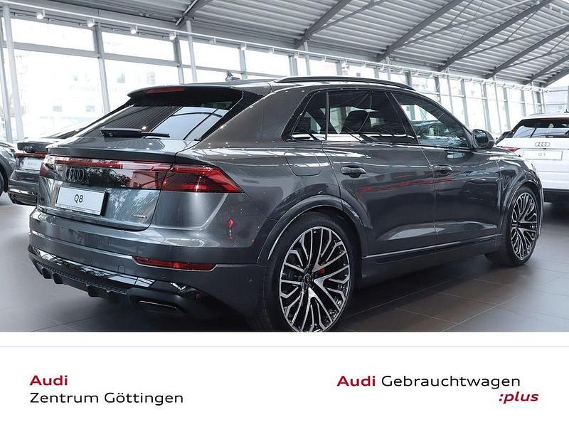 Gebraucht Audi Q8 S-Line 286 PS (210 kW) 2026 Grau SUV