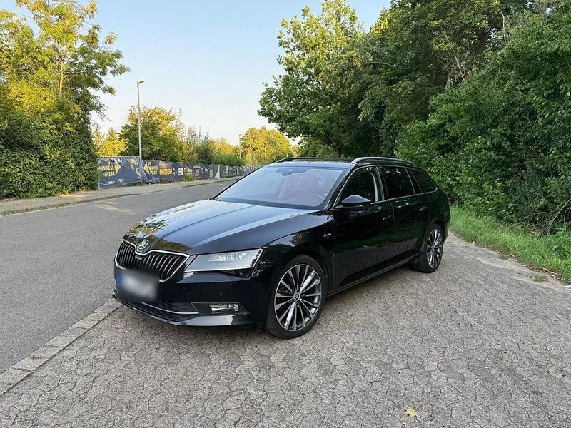 Schwarz Gebraucht 2016 Skoda Superb LAURIN & KLEMENT Kombi | 18.750 € (Guter Preis) - Bild 1/4