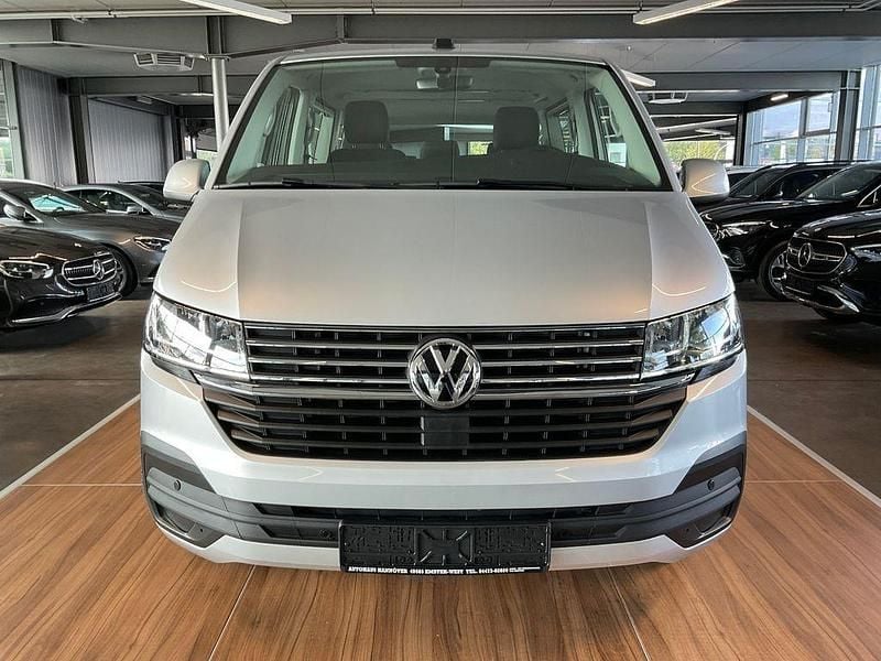 Gebraucht VW Caravelle 150 PS (110 kW) 2023 Silber Van / Kleinbus