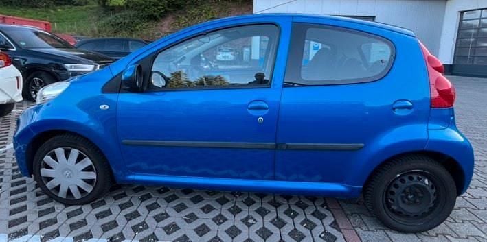 Gebraucht Peugeot 107 2011 Blau Kleinwagen