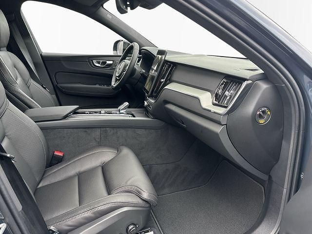 Neu Volvo XC60 Plus 250 PS (183 kW) 2026 Blau SUV