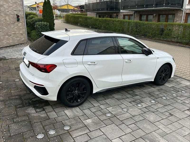 Gebraucht Audi A3 S-Line 150 PS (110 kW) 2021 Weiß Limousine