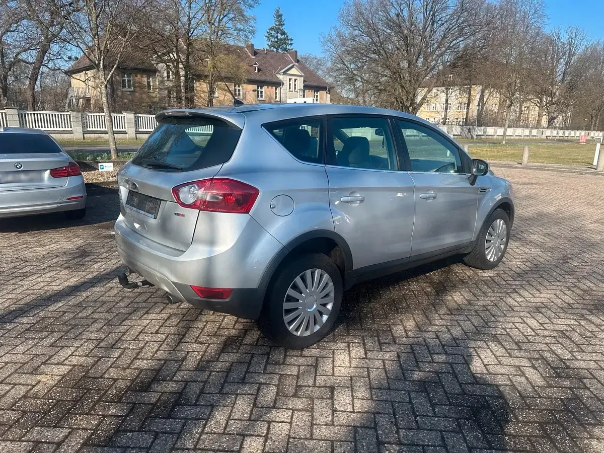 Używany Ford Kuga 140 KM (102 kW) 2011 Szary SUV
