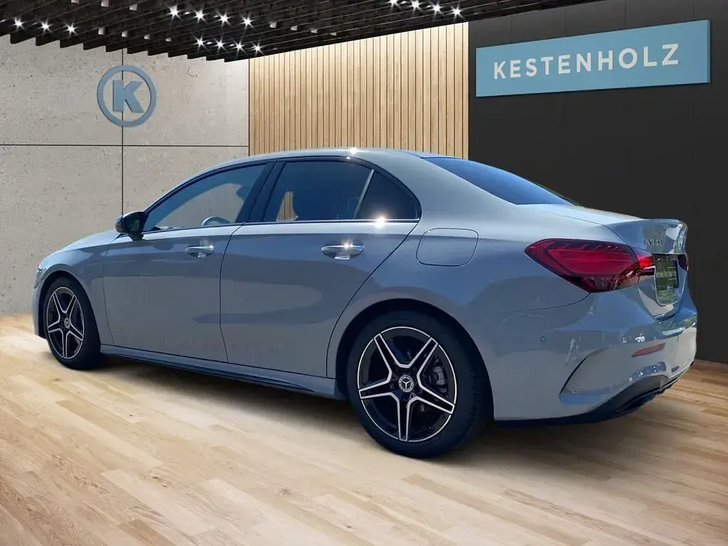 Gebraucht Mercedes A180 AMG 116 PS (85 kW) 2025 Manufaktur lack manufaktur alp Limousine