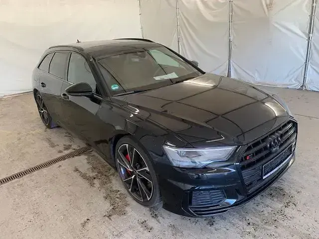 Gebraucht Audi S6 Comfort 344 PS (253 kW) 2023 Mythosschwarz metallic Kombi
