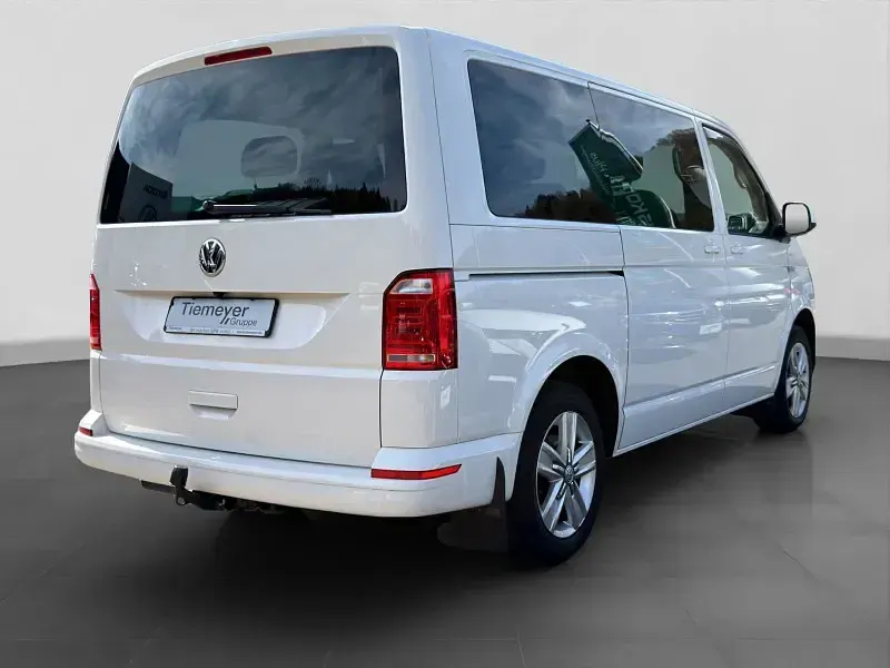 Używany VW Multivan Comfortline 204 KM (150 kW) 2016 Biały Minivan