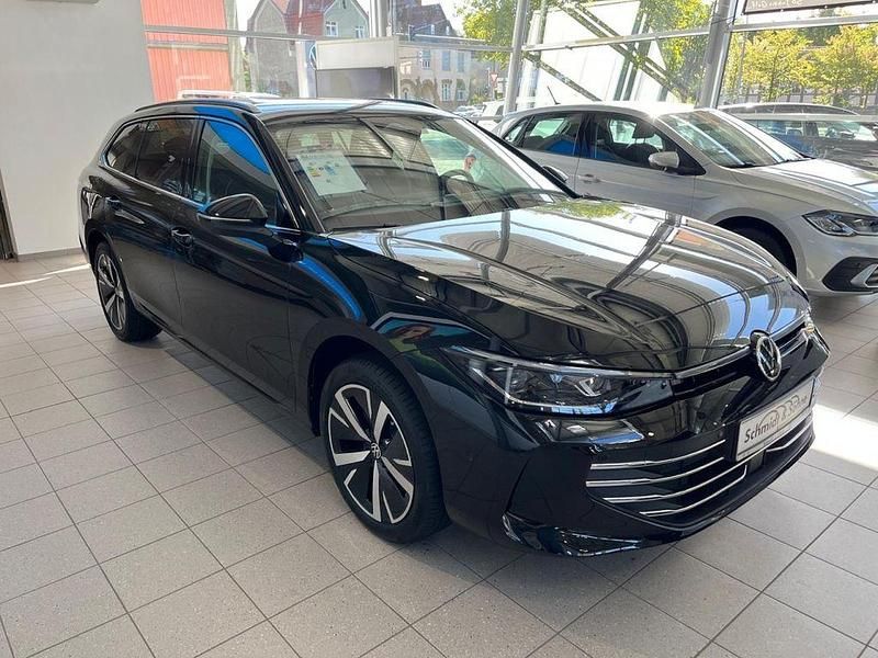 Schwarz Neu 2025 VW Passat Business | 67.345 € (Teuer) - Bild 1/4