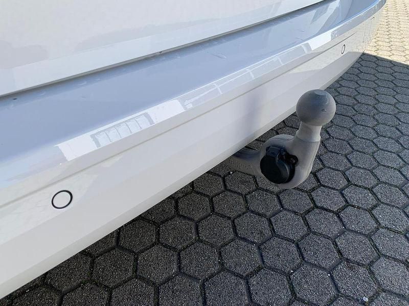 Neu VW Multivan Business 245 PS (180 kW) 2026 Candy weiss Van