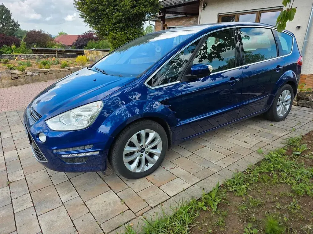 Używany Ford S-MAX Titanium 203 KM (149 kW) 2015 Niebieski Minivan