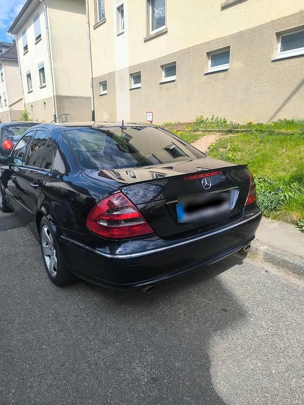 Gebraucht Mercedes E320 Avantgarde 204 PS (150 kW) 2004 Limousine
