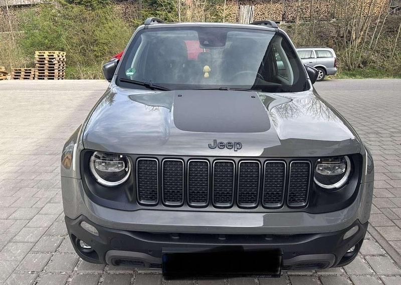 Gebraucht Jeep Renegade Trailhawk 179 PS (131 kW) 2022 Grau SUV